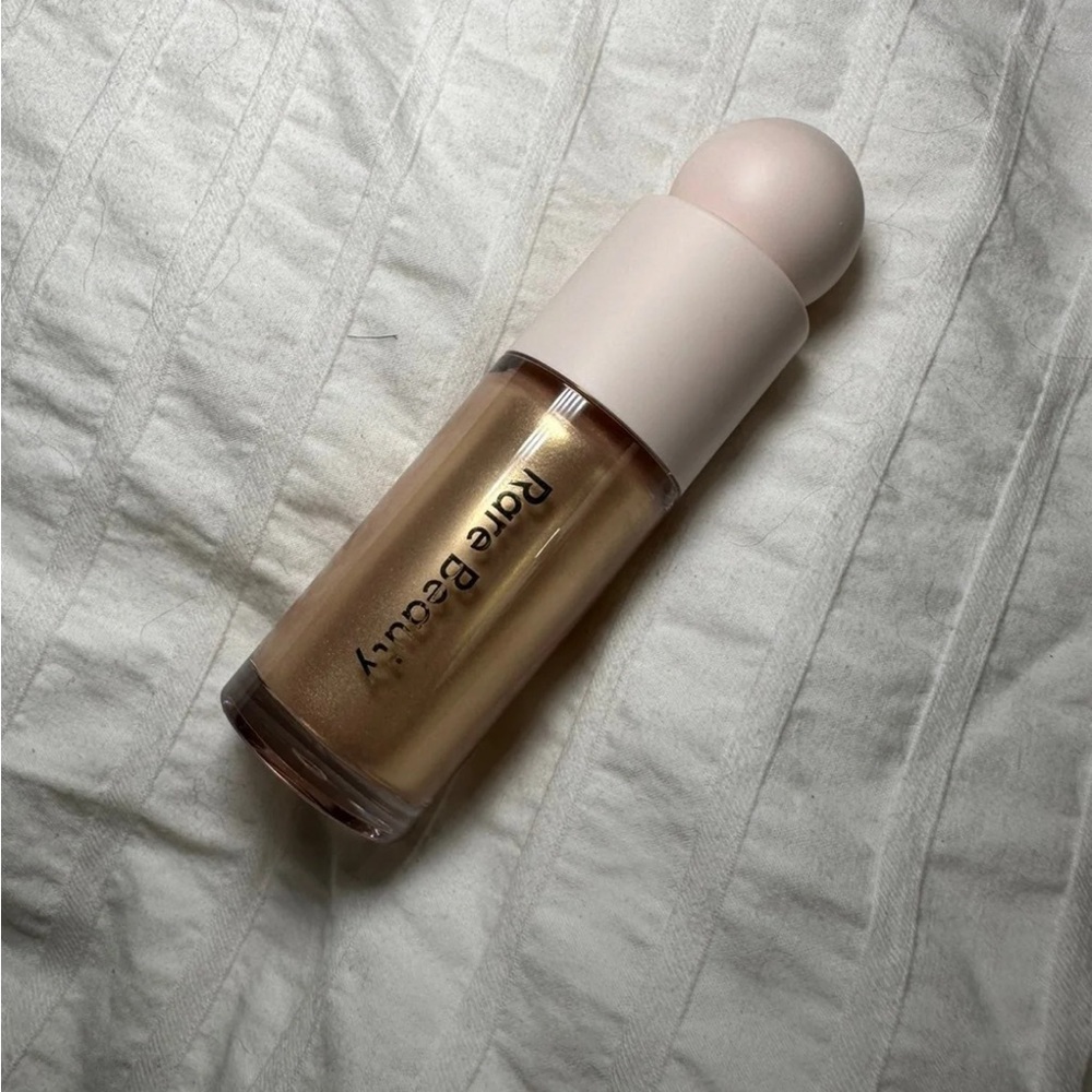 Rare beauty liquid luminizer highlighter
